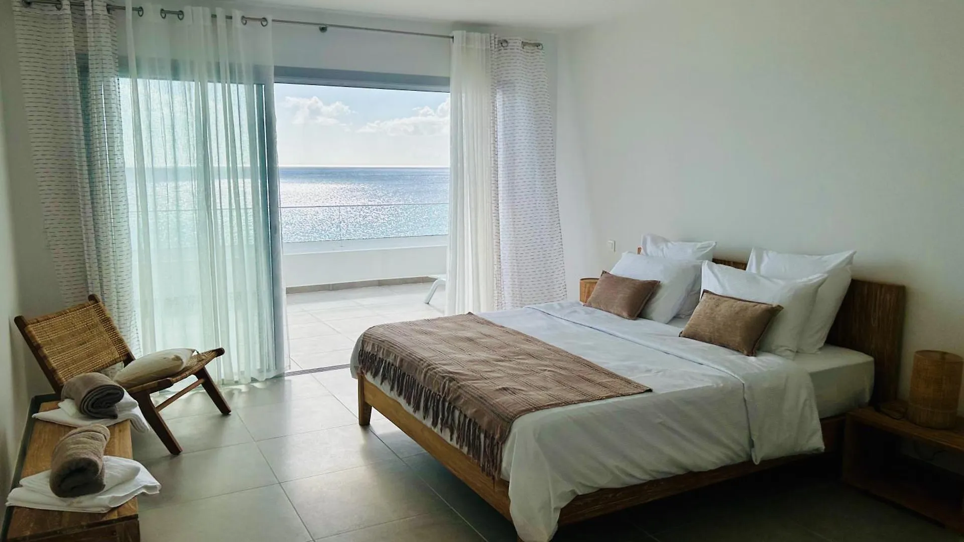 שולשה La Plage Martinique