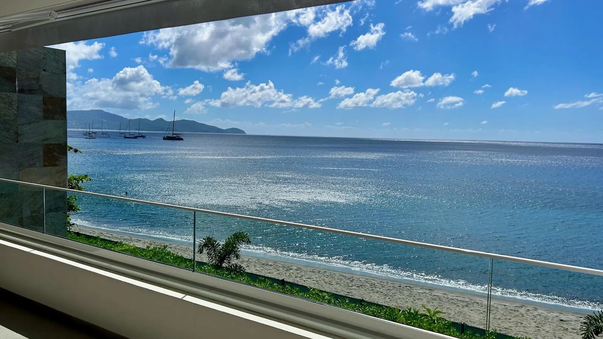 שולשה La Plage Martinique